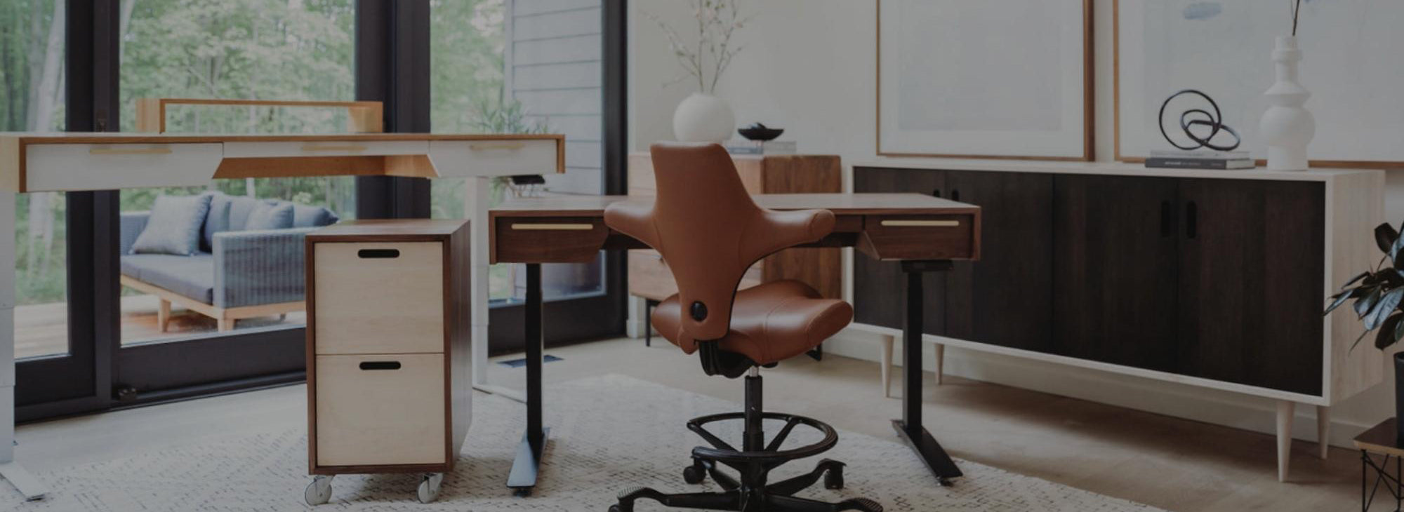 Custom, Modern Office Furniture by ROMI DESIGN