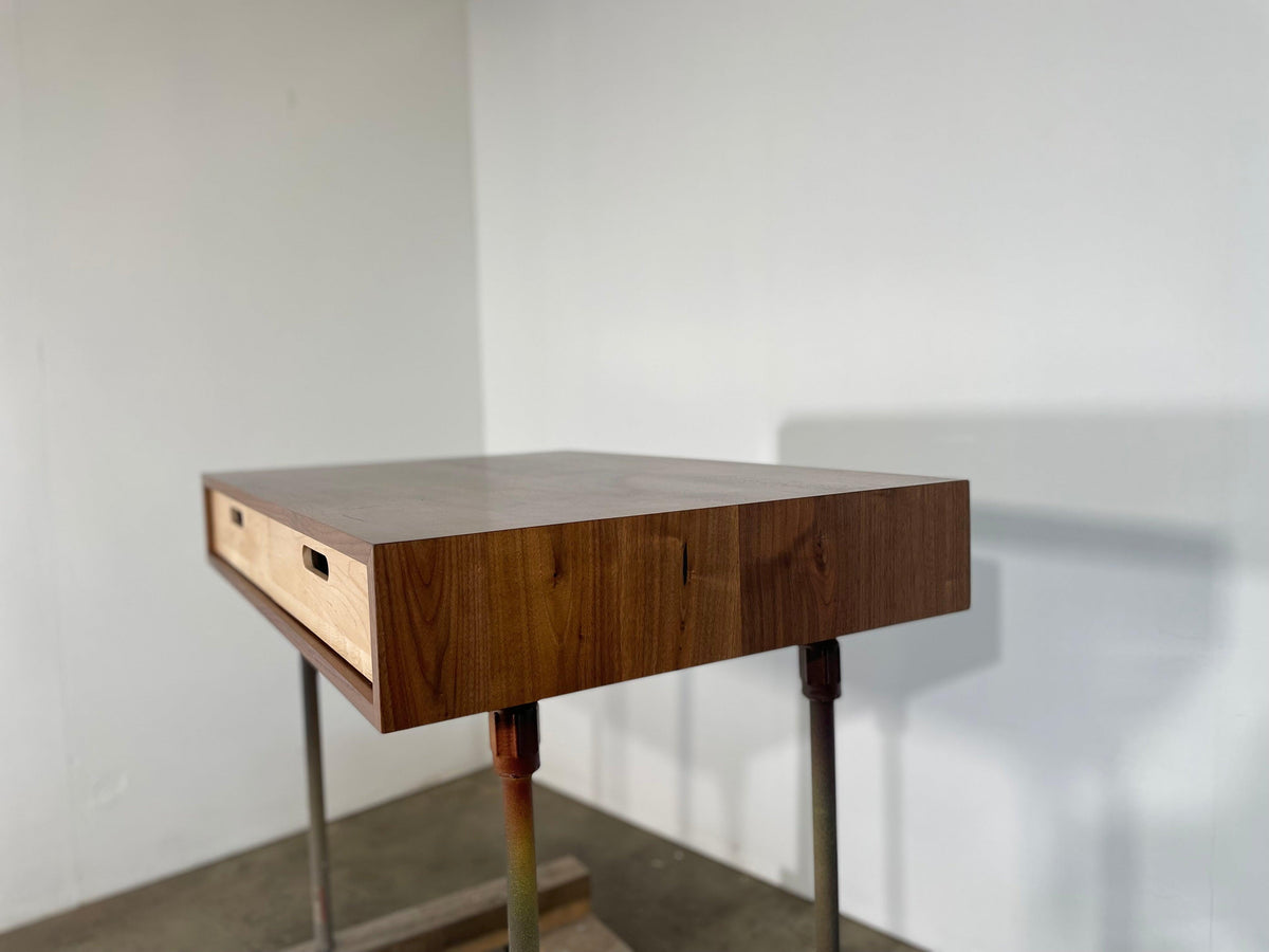 SALE // ROMI Evolve Desk // 40" x 27" - ROMI DESIGN