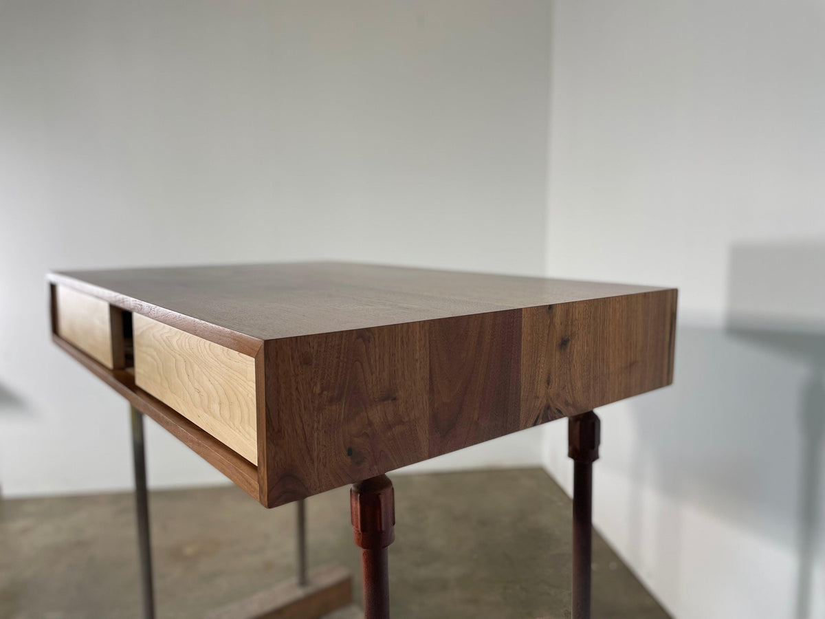 SALE // ROMI Evolve Desk // 40" x 27" - ROMI DESIGN