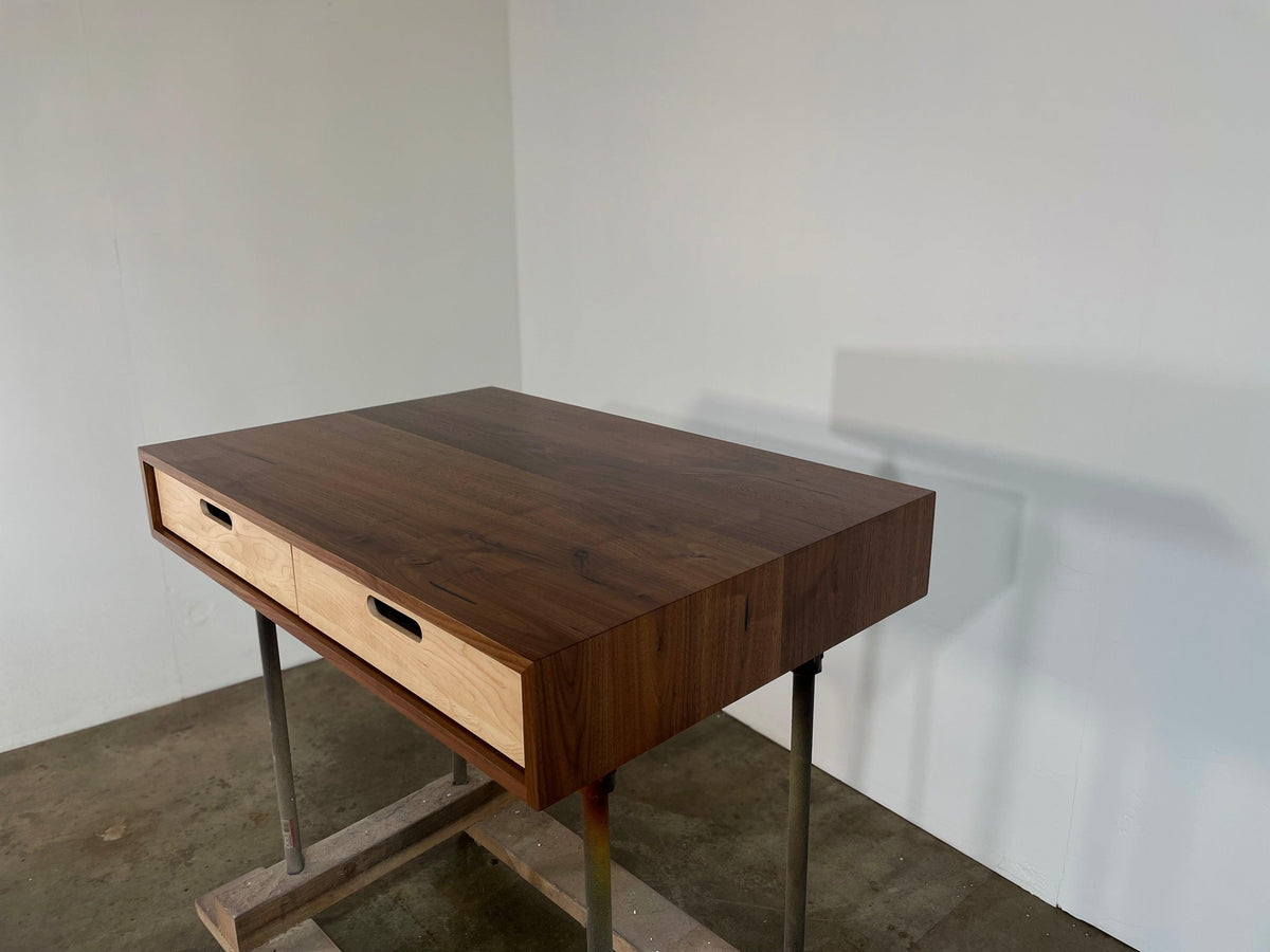 SALE // ROMI Evolve Desk // 40" x 27" - ROMI DESIGN