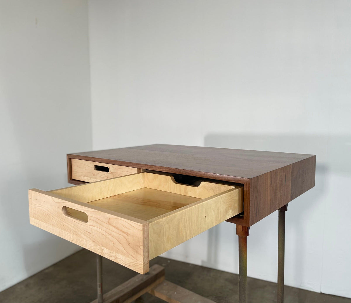 SALE // ROMI Evolve Desk // 40" x 27" - ROMI DESIGN