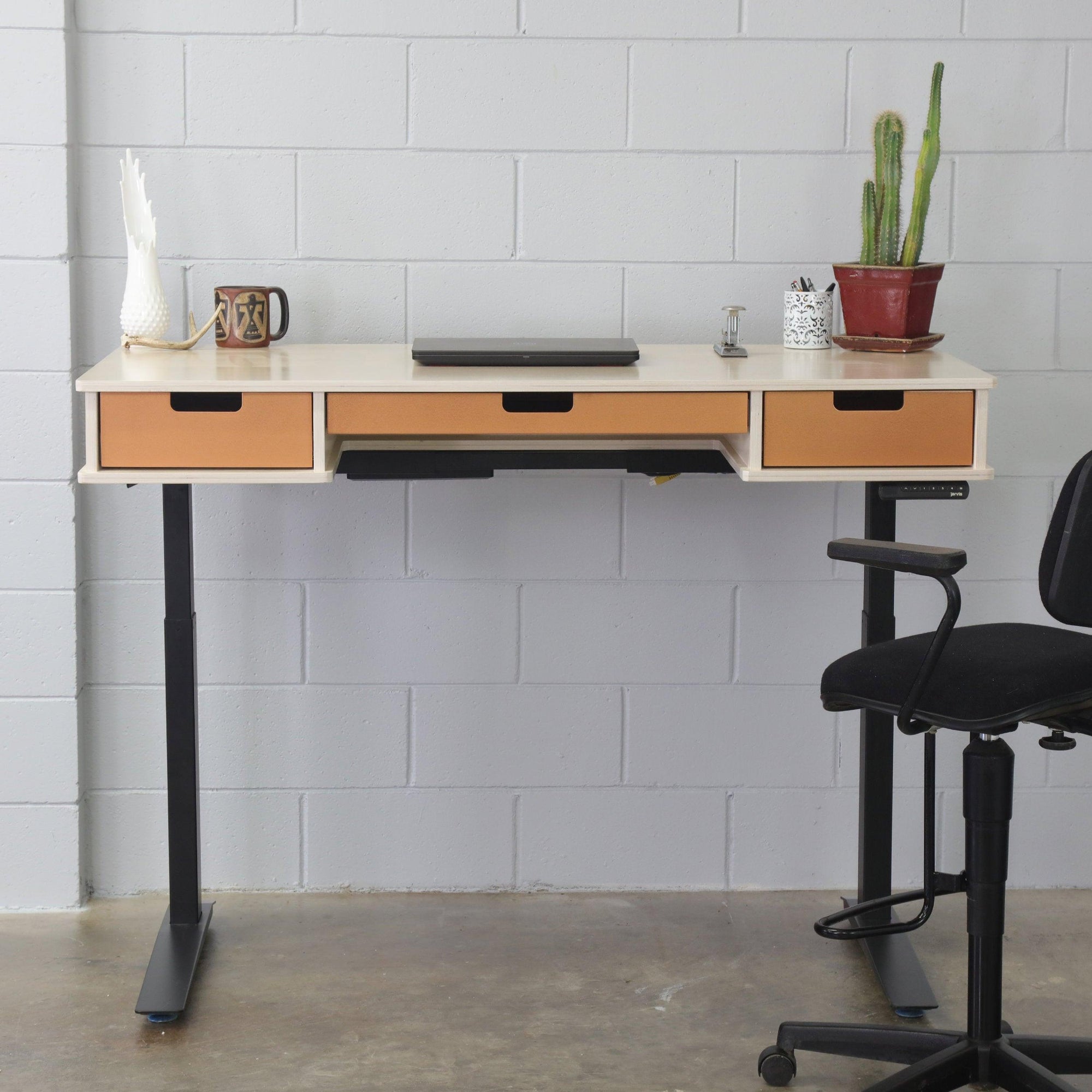 The Michelle // Sit + Stand Desk - ROMI DESIGN